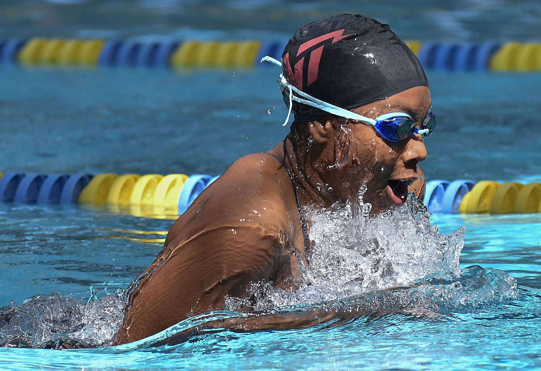 041218 NHS CHS swimming 08.jpg
